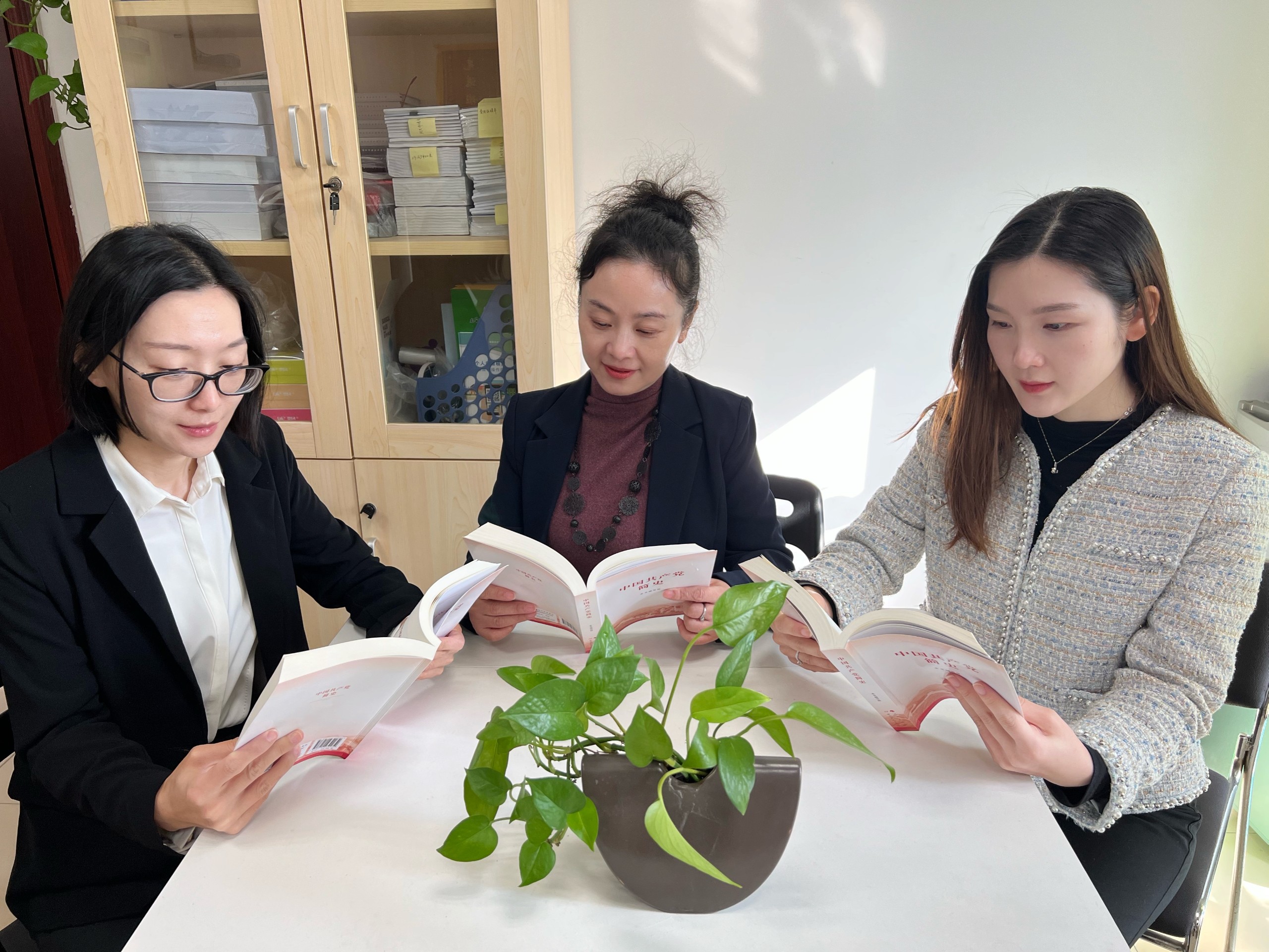 百年党史百人诵 龙华建设在行动【26】丨党的八大和中国社会主义建设的良好开端